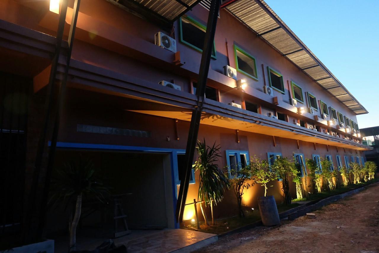 Borai Resort Bo Rai Exterior photo